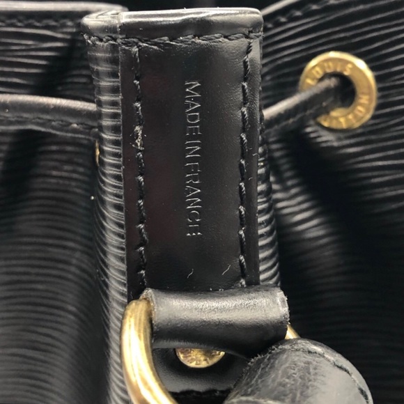 Louis Vuitton black Epi Drawstring Bucket Bag - Picture 6 of 8